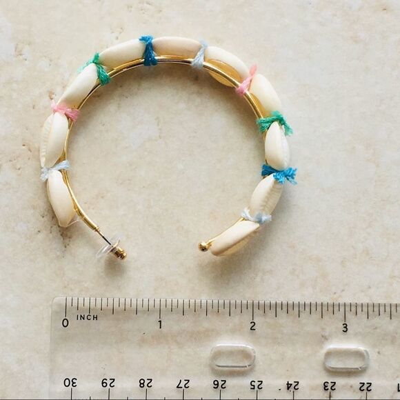 Cowrie Shell Hoop Earrings NWT - Picture 8 of 8